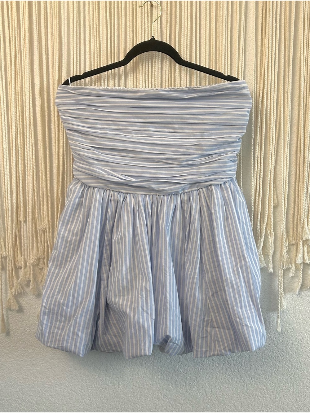 Hollister Blue Stripe Strapless Bubble Hem Romper Dress Smocked Built-In Shorts - Picture 2 of 13